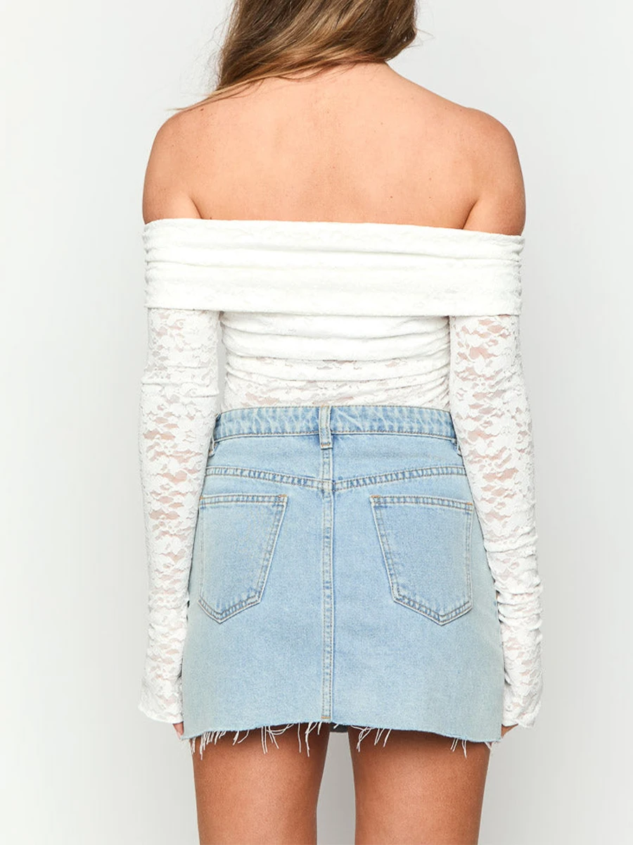 قمصان نسائية قصيرة مكشوفة الكتفين عصرية من الدانتيل بأكمام طويلة وبلوزات صيفية للخروج ملابس الشارع