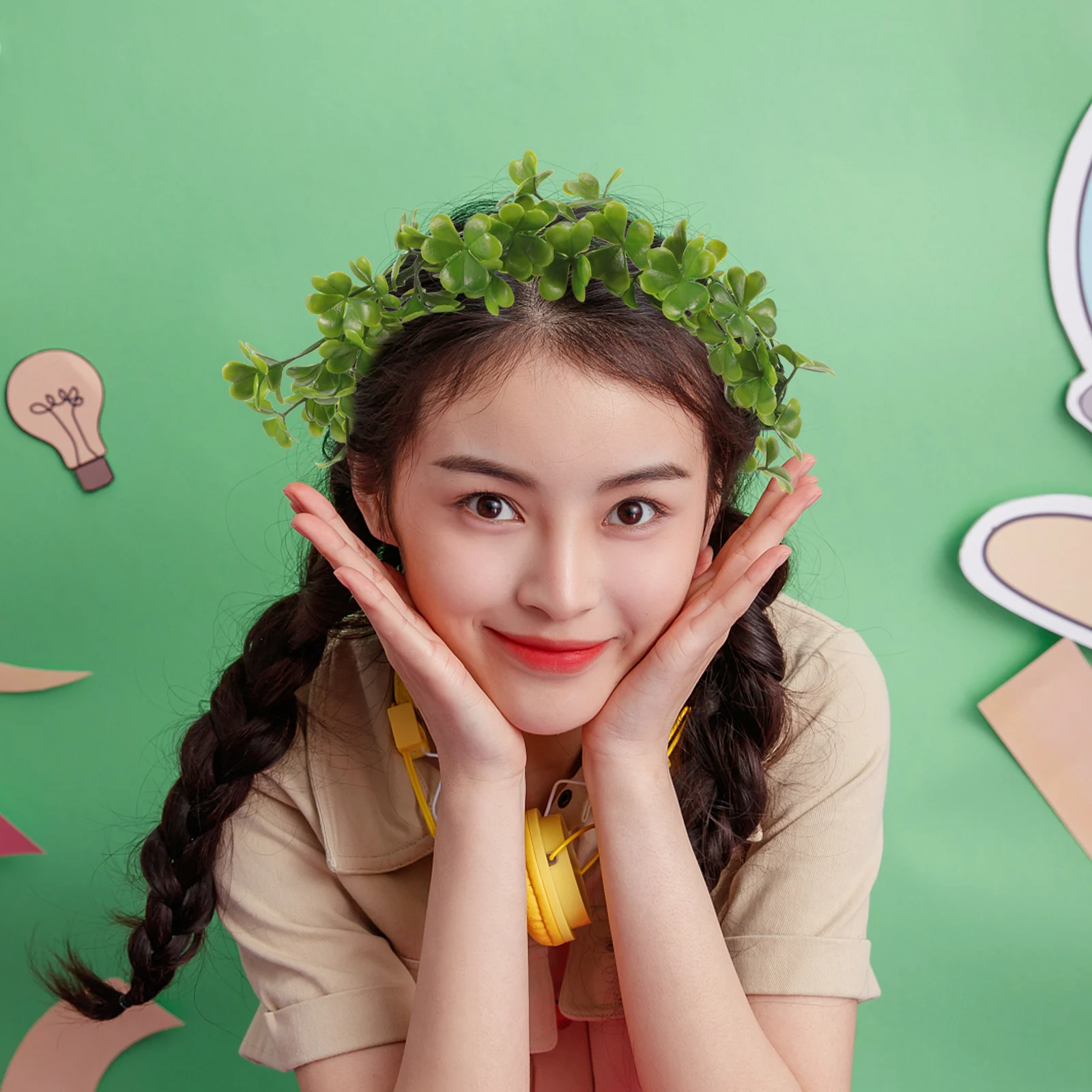 

Shamrock Headband Green Crown Hair Ornament Saint Patricks Day Party Accessories Women Girls Resin Flower Wreath Headpiece