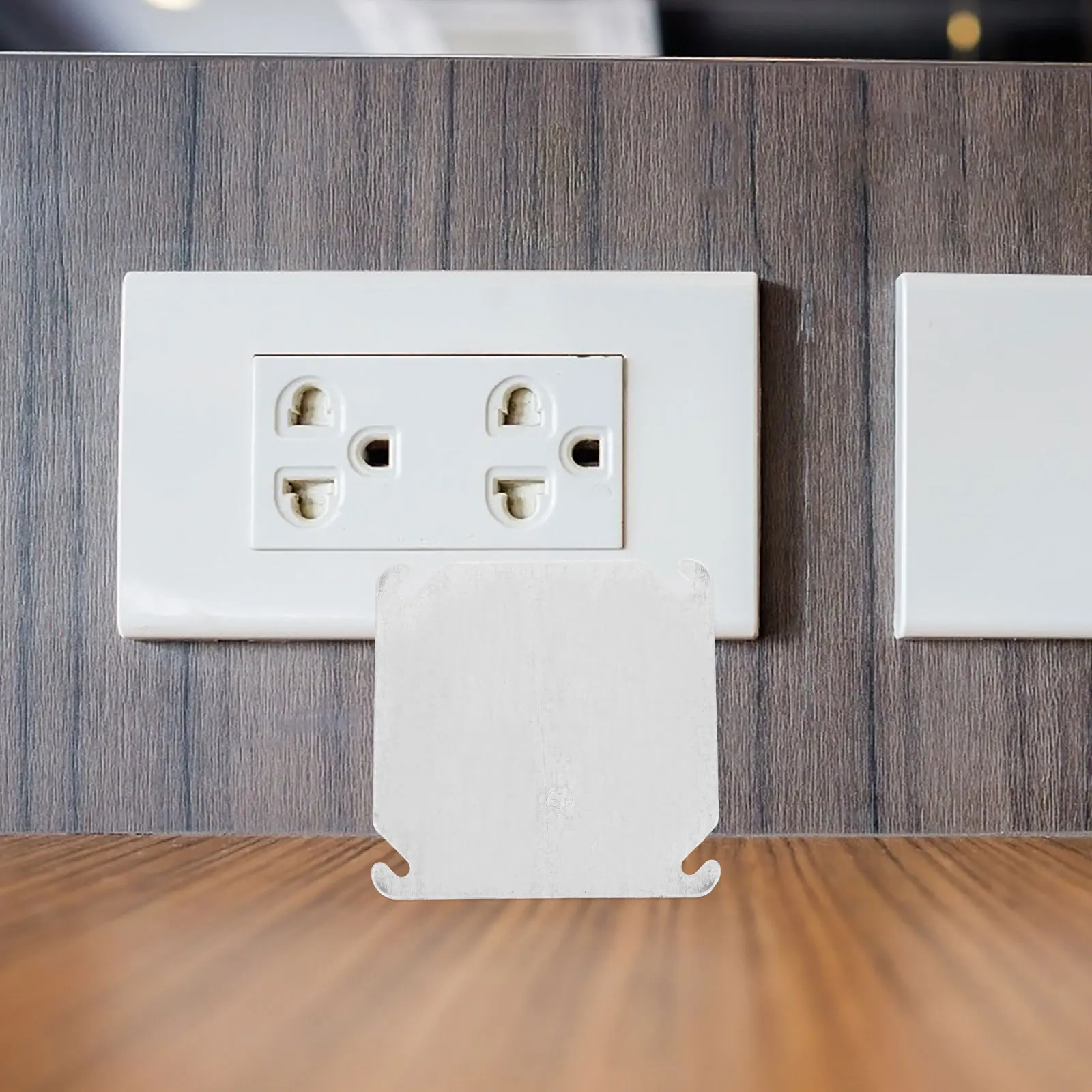 

Blank Galvanized Wall Plate Square Terminal Cover Zinc Plated Unbreakable Thermoplastic Safety Outlet Cover Plate for Electrical