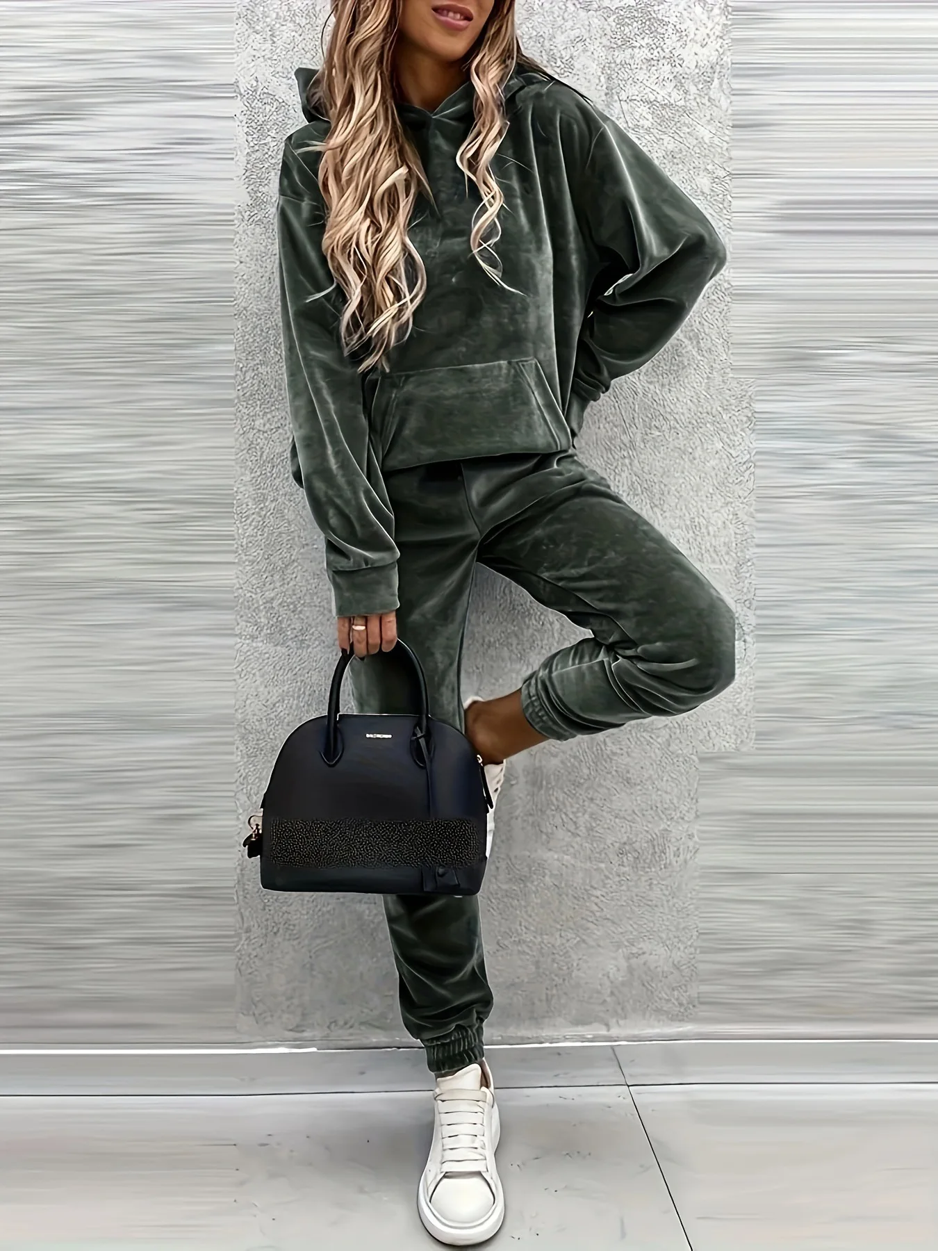 女性スポーツスーツフード付きスウェットシャツパンツ 2 ピースセットポケットパーカートップズボン衣装スポーツウェア秋冬トラックスーツ