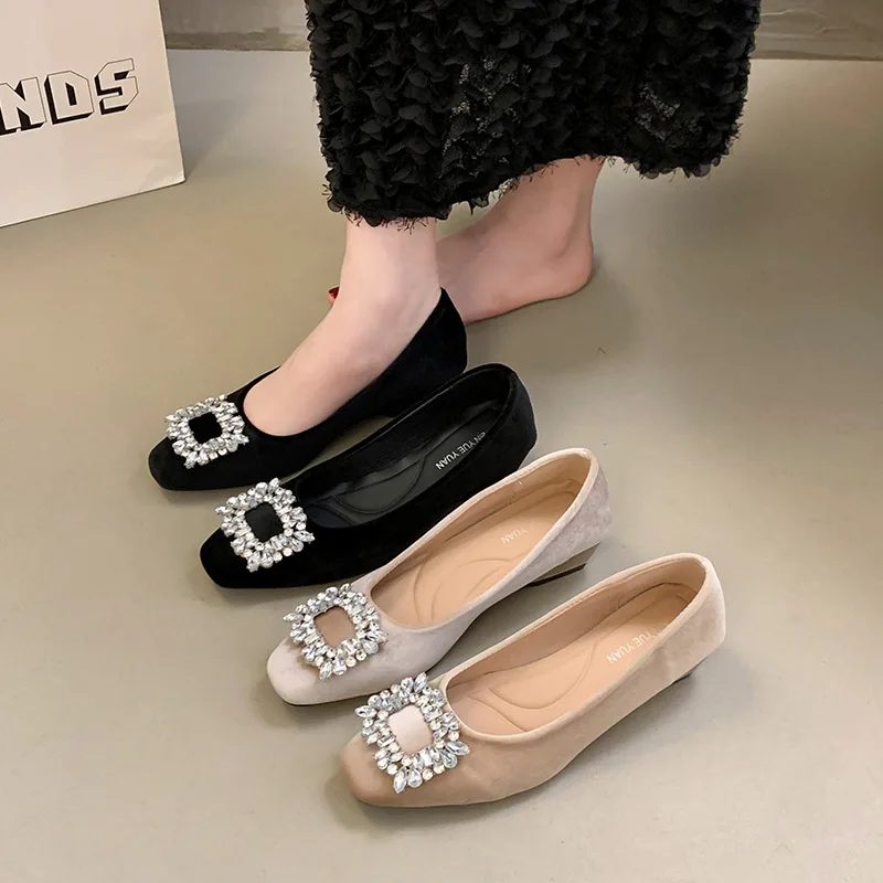 Single shoe children's scoop shoes 2026 new square toe rhinestone shallow mouth soft leather mid heel evening shoes