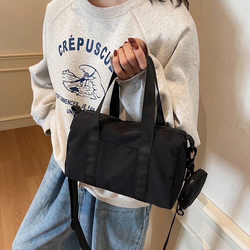 1-pcs-grande-capaci-saco-de-nailon-feminino-crossbody-bolsa-de-ombro-versatil-bolsa-de-deslocamento-travesseiro-design-bolsa-de-ombro-unico