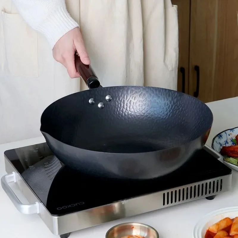 

Сковорода вок из углеродистой стали, набор вок для жарки с деревянной крышкой, антипригарная сковорода с плоским дном для электрической индукционной и газовой плиты