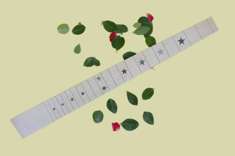 

1 Pcs Electric Guitar Fretboard with Star Pattern for 22 Fret Guitar Neck 25.5 Inch Replacement DIY Guitar Parts Luthier Use