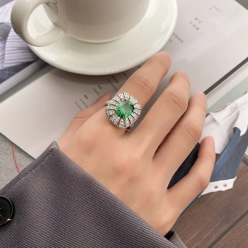 S925 Silver Colored Treasure Fat Square Engagement Ring Temperament Simple Ring Female Lead Stone 8 * 10 Jewelry Wholesale