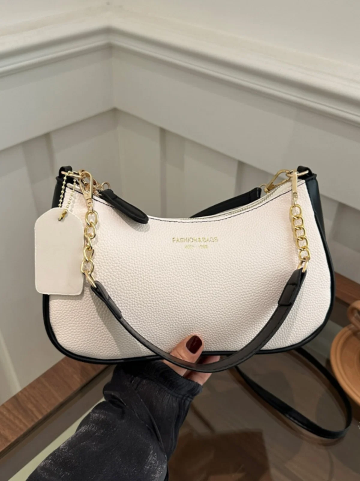 حقيبة كتف نسائية عصرية غير رسمية، حقيبة يد أنيقة لربيع 2025، حقيبة صغيرة مربعة الشكل من الجلد الصناعي #5