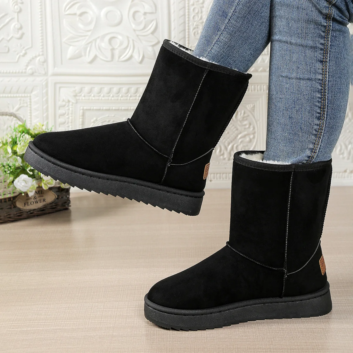 Botas de nieve gruesas con forro polar a media pantorrilla para mujer, moda coreana, botas de algodón con parte inferior gruesa, zapatos cálidos y cómodos para invierno