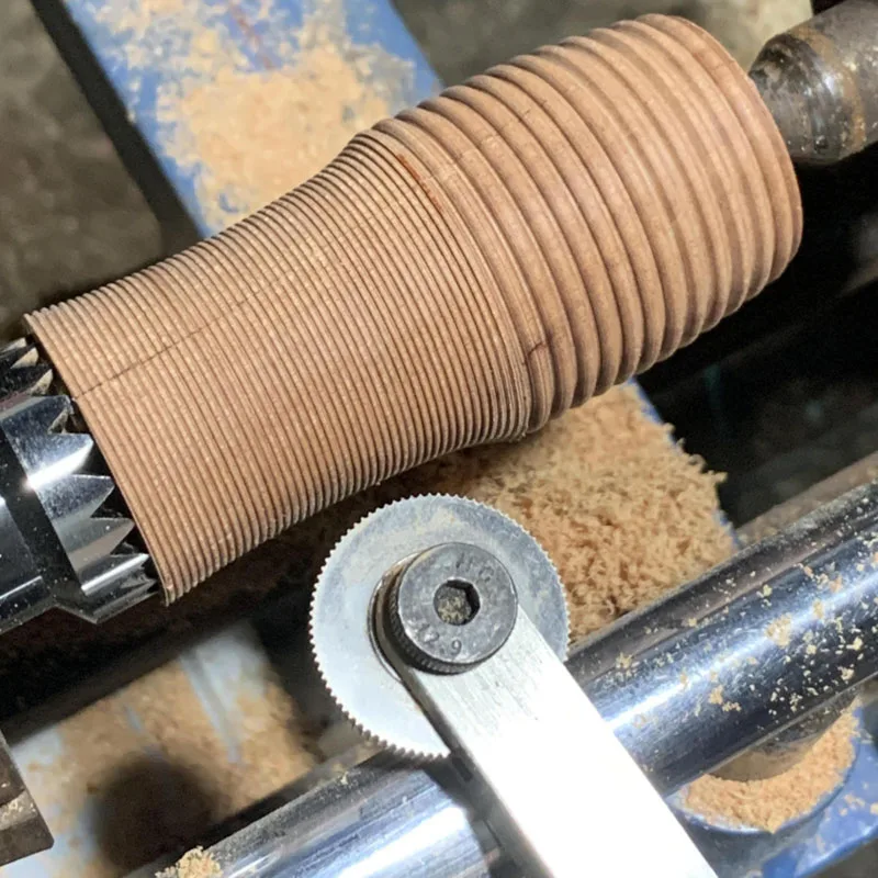 

1Set Single Wheel knurling Tool Holder with 4 1-4mm Slot Pitch HSS Knurls, Micro Spiral Tools Woodturning Lathe Tools