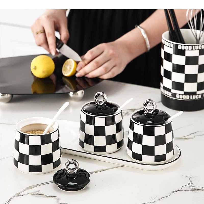 

Легкий роскошный керамический набор банок для приправ, скандинавская кухня, хранение соли и перца, декор для специй, домашние инструменты