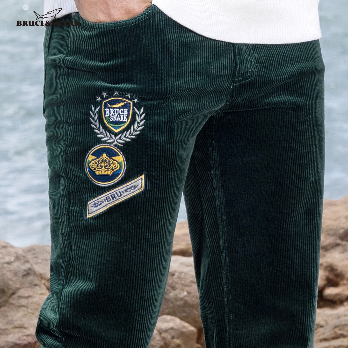 

New Winter Men's Corduroy Pants Bruce&Shark M- Waist Thick Cotton Pants For Man Trendy Embroidered Red Casual Men's Trousers