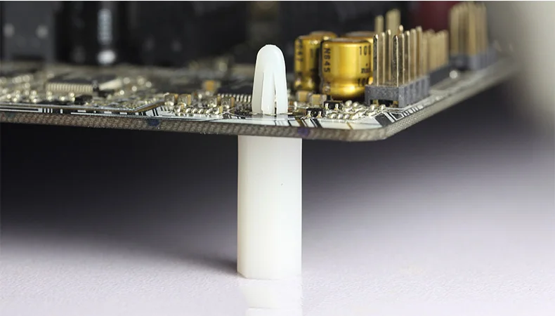 Weiße Nylon-Abstandsschraube für Leiterplatten mit einer Dicke von 1,0-1,8 mm, fester Nylon-Abstandshalter mit Innengewinde M3 M4 – Detail 2