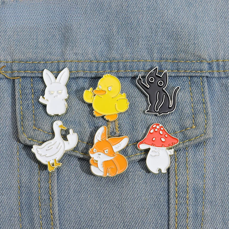 الكرتون الحيوان المينا دبابيس الفطر بطة الأرنب القط الثعلب أوزة بروش المعادن الزخرفية مجوهرات التلبيب شارة دبوس شارة للأصدقاء