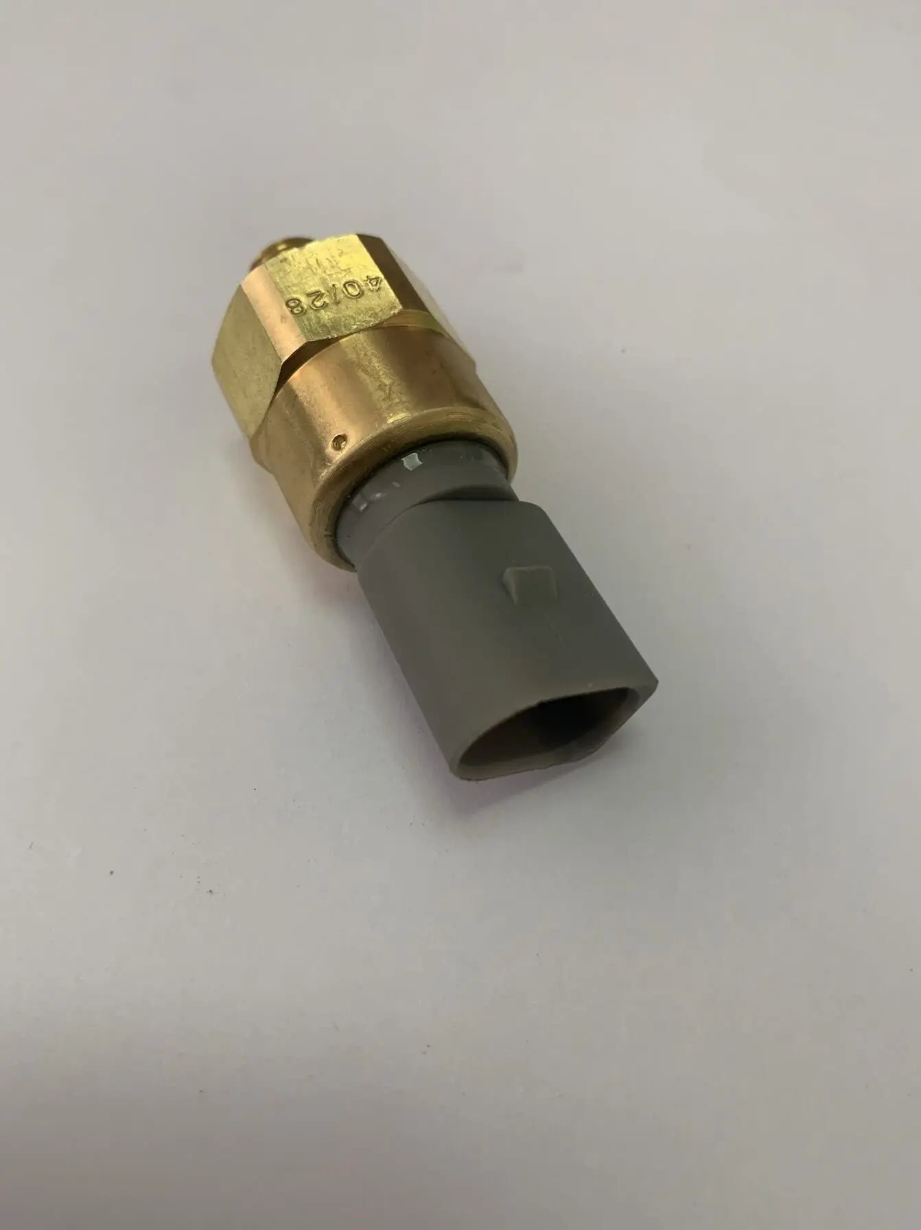 

Датчик давления насоса рулевого управления для FAW B50