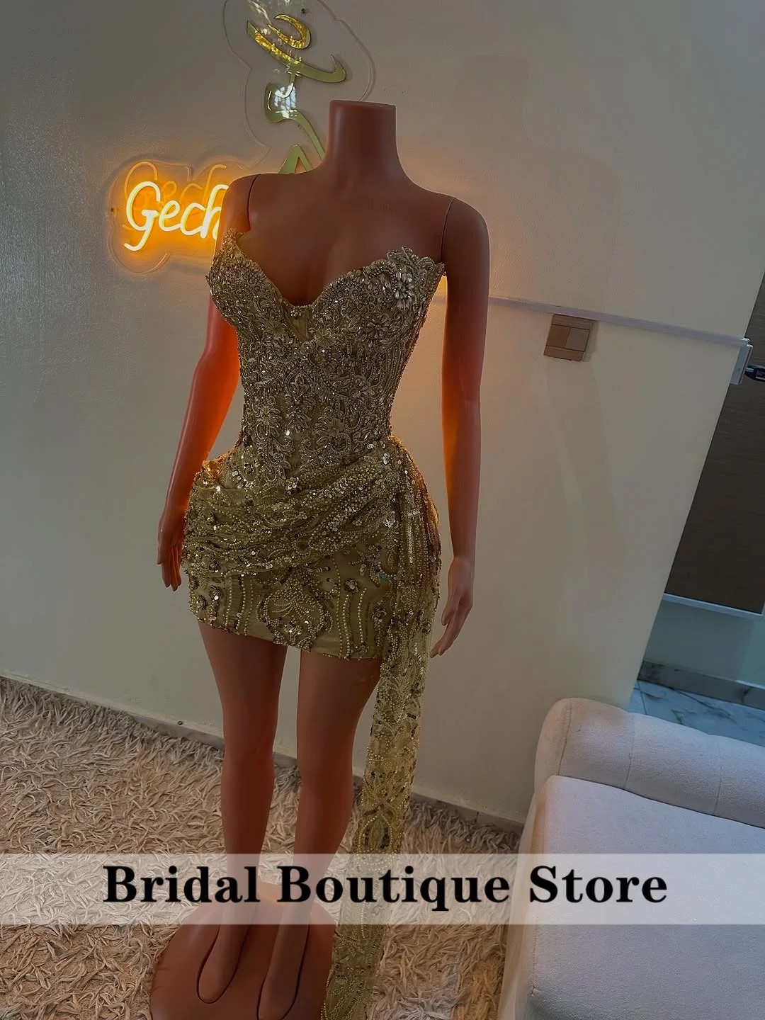 Glitter Gold Prom Dress 2026 Blackgirls Beading Gems Birthday Party Diamonds Cocktail Senior Homecoming Party Dresses Customized