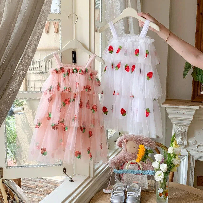 2025 New Girls Christmas Strawberry Birthday Cake Dress Baby Princess Mesh Tutu Children's Suspender Dress Festive Dress