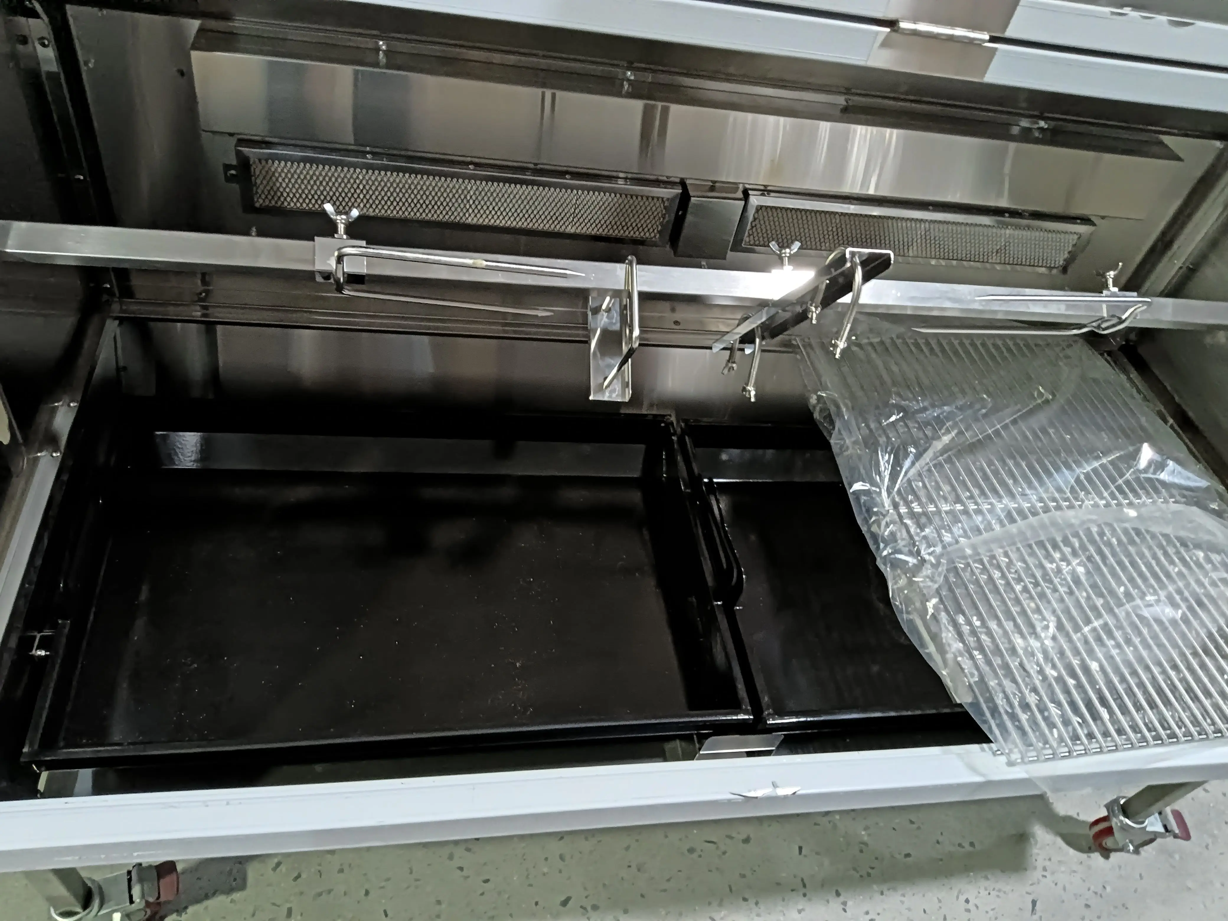 Wholesale Heavy Duty Portable Electric Motor Rotisserie Gas BBQ Grill for Whole Pig Lamb Spit Max Load  60 kg Fully Automatic