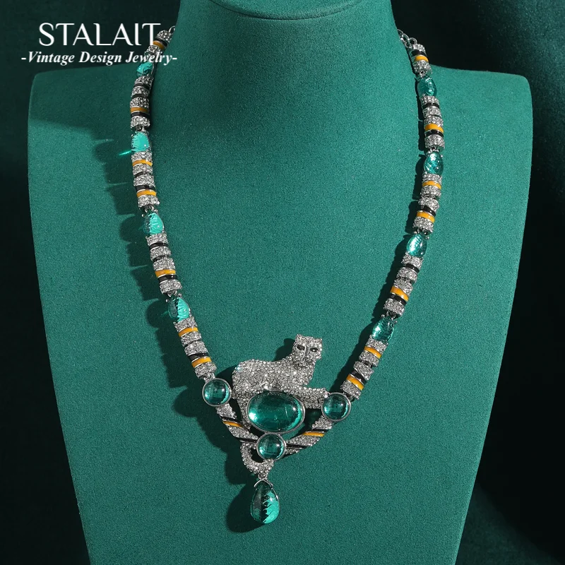 

Vintage Leopard Green Necklace Crystal Pendant Drop Glass Rhinestone Chain Luxury Brand Jewelry Wedding Party Accessories 2025