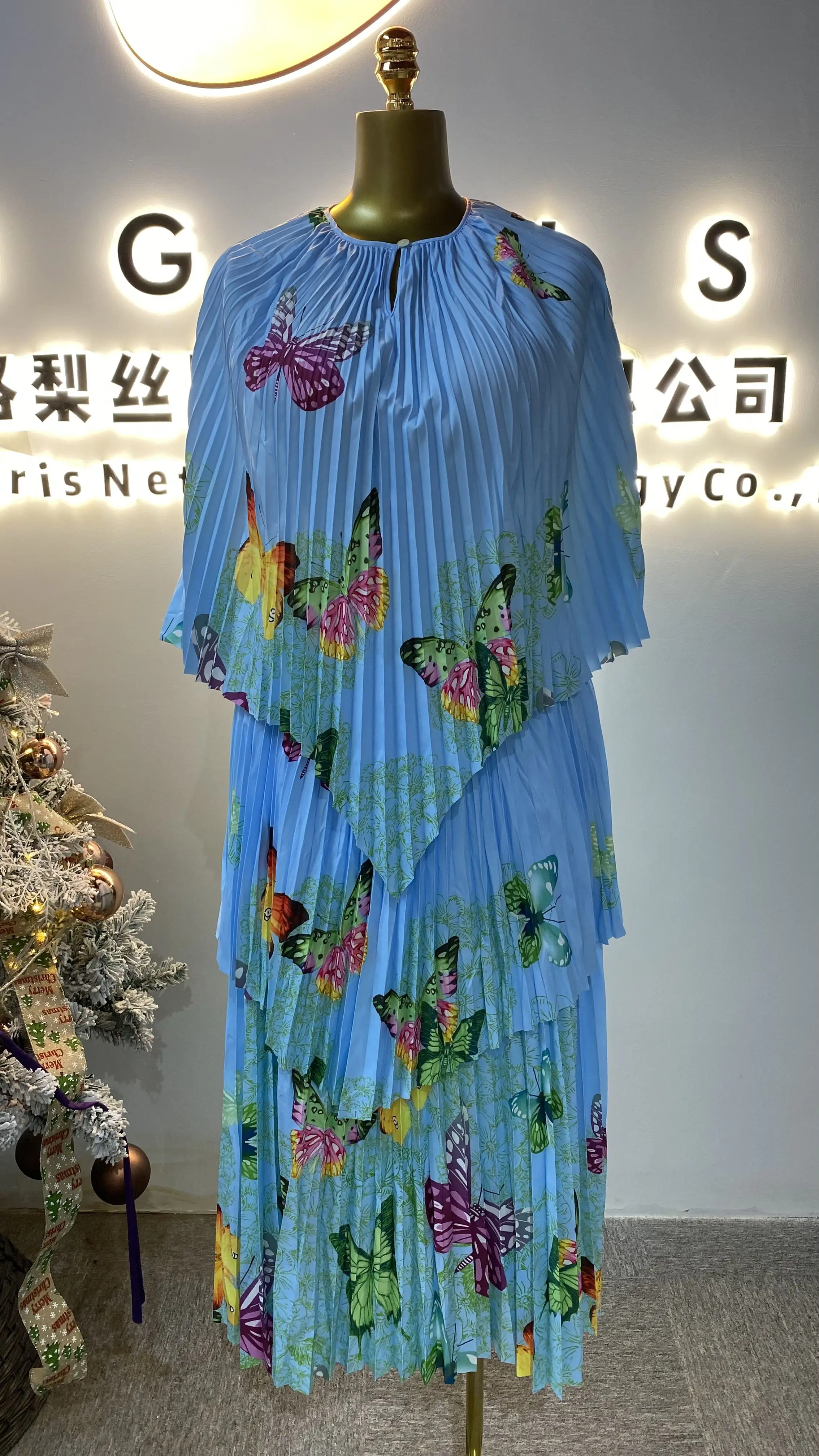 

Newest African wholesale butterfly pattern print plus size Miyazaki ruffle loose top with suspender skirt-GZMM463