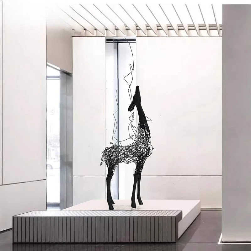 

Creative wrought iron hollow deer weaving sculpture hotel living room lobby decoration sales office soft interior small