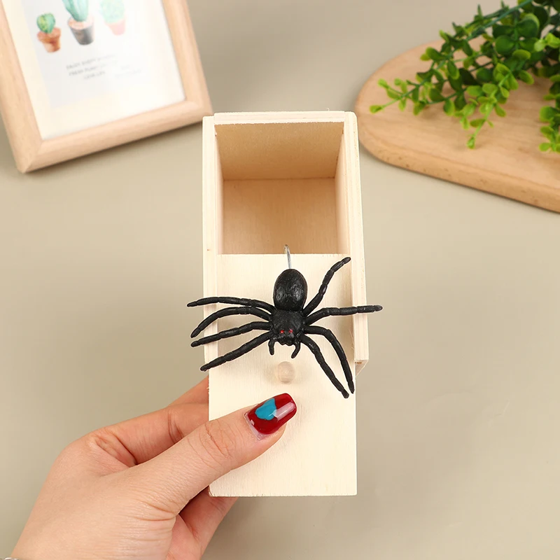 Wooden Prank Trick Practical Joke Home Office Scare Toy Box Gag Spider Kid Parents Friend Funny Play Joke Gift Surprising Box