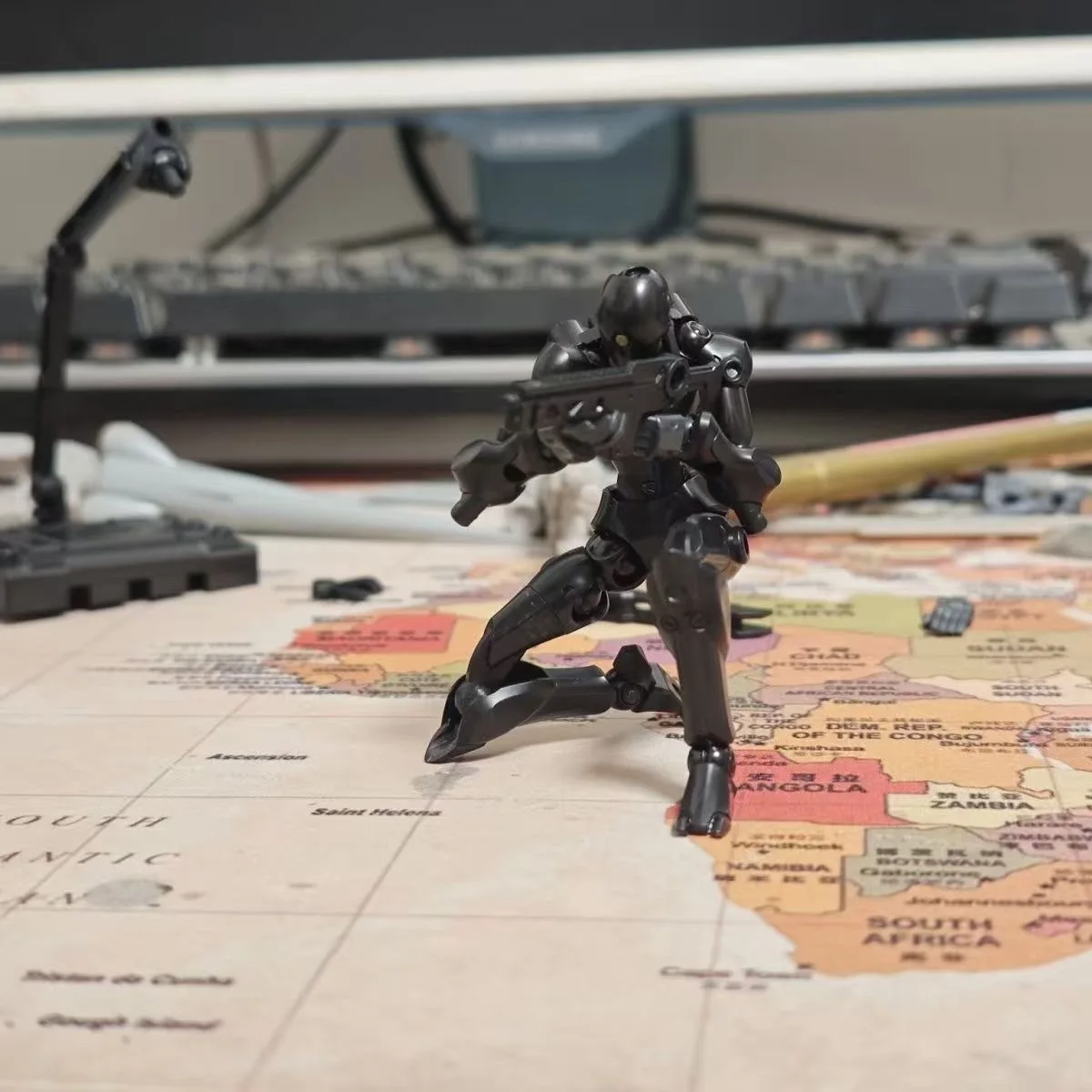 シェイク・メインランド 3分プロジェクト A 3.75インチ 超可動ヒューマノイドボディ 強力な攻撃力を持つエイリアンフィギュア 組み立てモデル おもちゃ コレクション ギフト