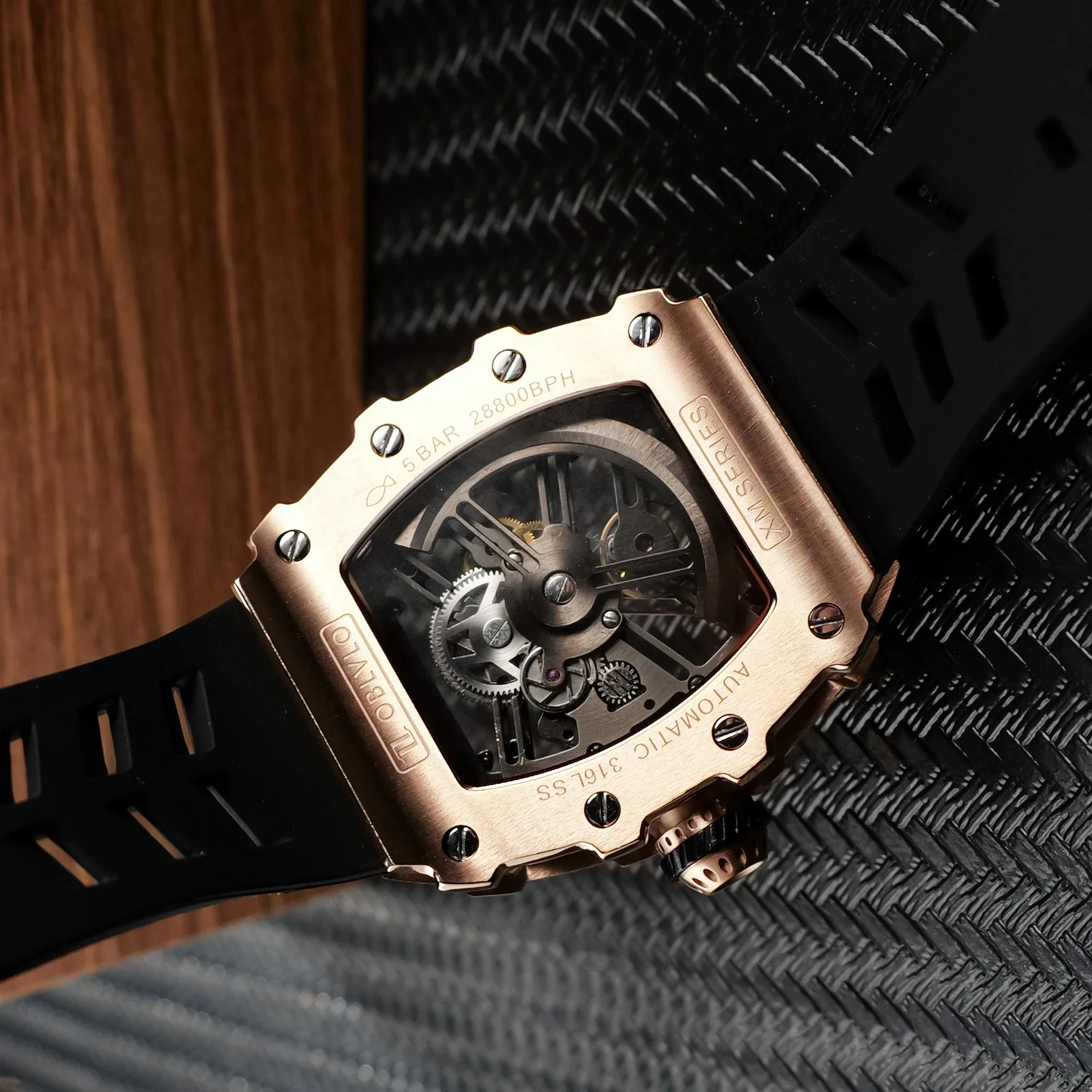 OBLVLO ساعة أوتوماتيكية للرجال 50.8 مللي متر * 43 مللي متر ميكانيكية تونيو ساعة اليد الجوف خارج الهاتفي 50 متر مقاوم للماء الياقوت مضيئة