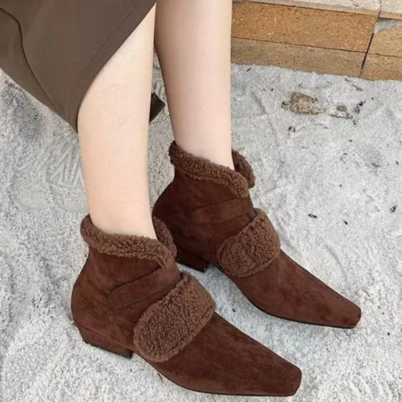 

2025 Winter Faux Fur Ankle Boots Women with Thick Heels and Low Heels for Cold Weather Protection