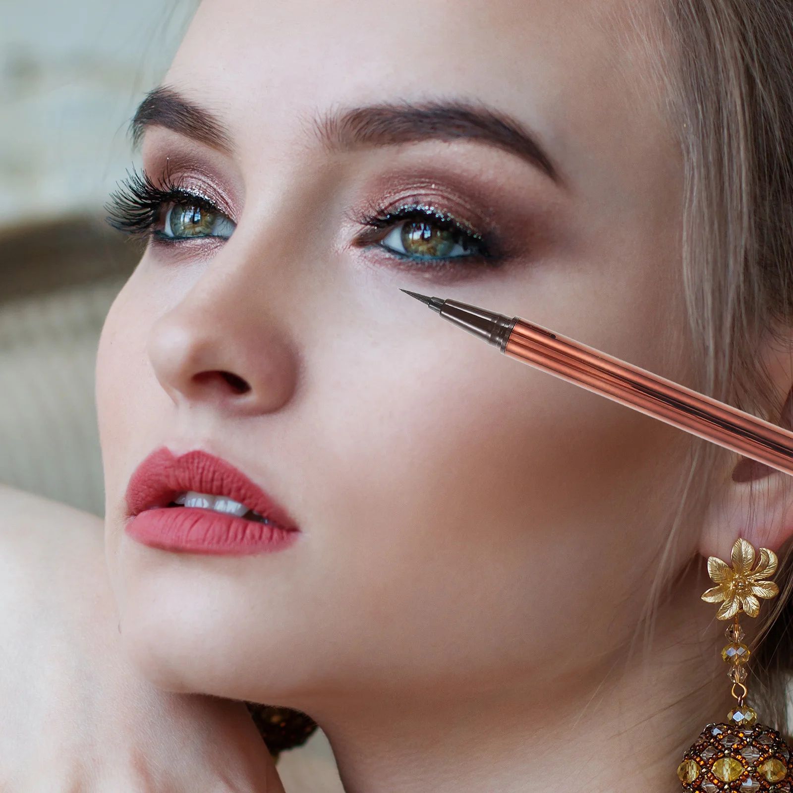 Penna per eyeliner liquido impermeabile Resistente all'olio Design ad asciugatura rapida a lunga durata Parure diverse Applicazione senza sforzo Trucco per occhi