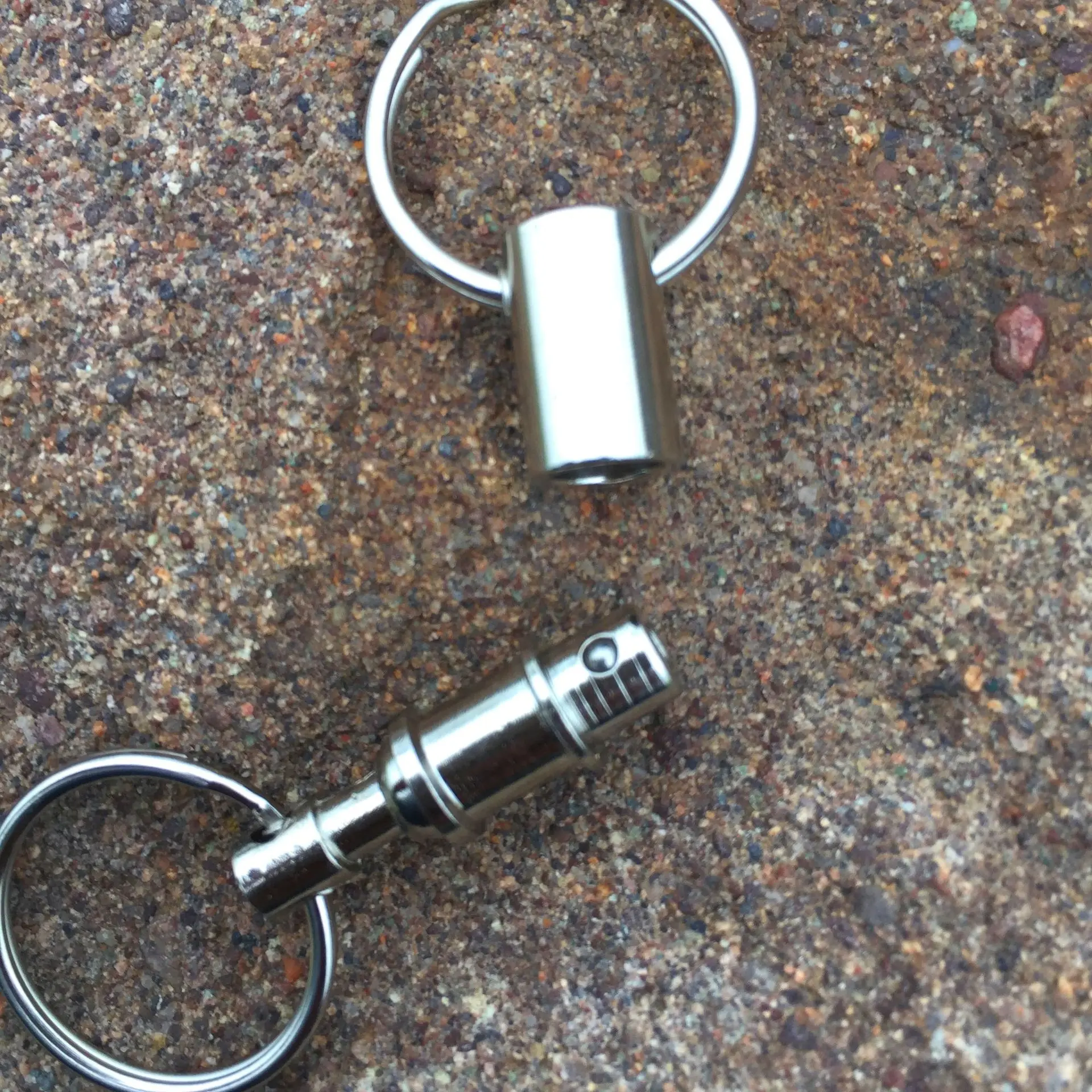 Key Rings Outdoor Tool Quick Release Pull-Apart Removable Keyring Release Keychain Detachable Keychain Accessory Lock Holder
