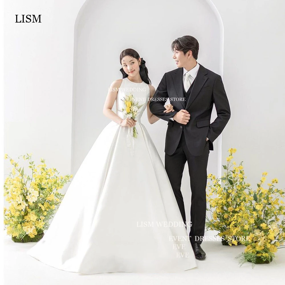 

LISM Korea Simple O Neck Wedding Dress Photoshoot Soft Satin Sleeveless Bridal Gown A Line Floor Length 한국 웨딩드레스