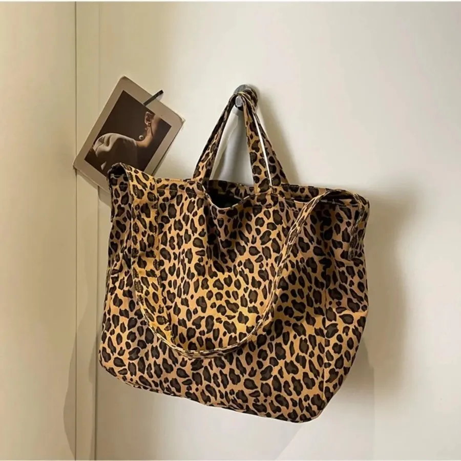 

2025 popular large-capacity leopard print tote bag, canvas bag, shoulder bag, portable shopping bag, messenger bag for women