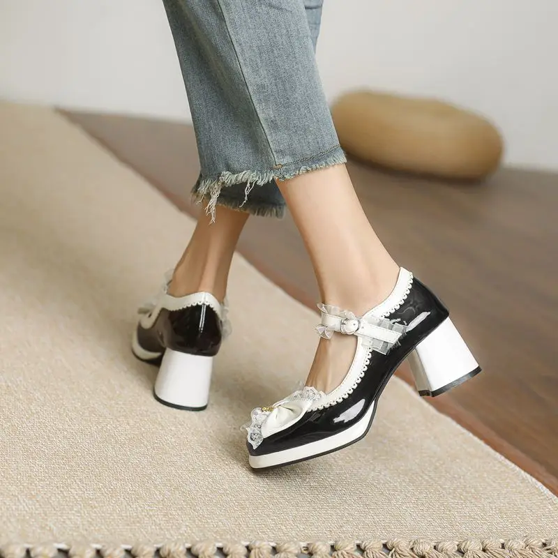 REAVE CAT السيدات أحذية النساء مضخات أشار تو 8 سنتيمتر كعب عالي مكتنز الانزلاق على لينة البيع اليومي الربيع تصميم أحجام كبيرة 48-50