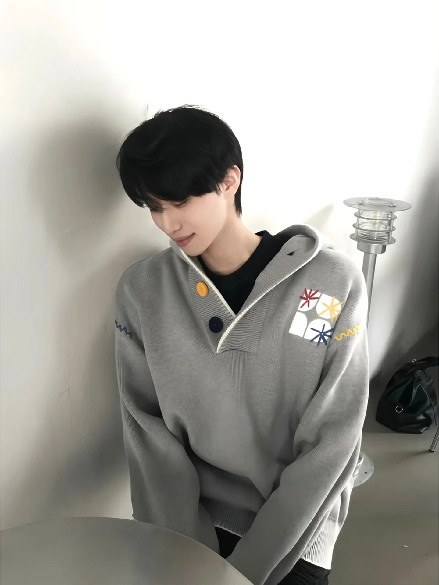 

Мужской вязаный свитер-худи на пуговицах, свободного кроя, осенне-зимний, повседневный, удобный, дышащий, с вышивкой и пэчворком