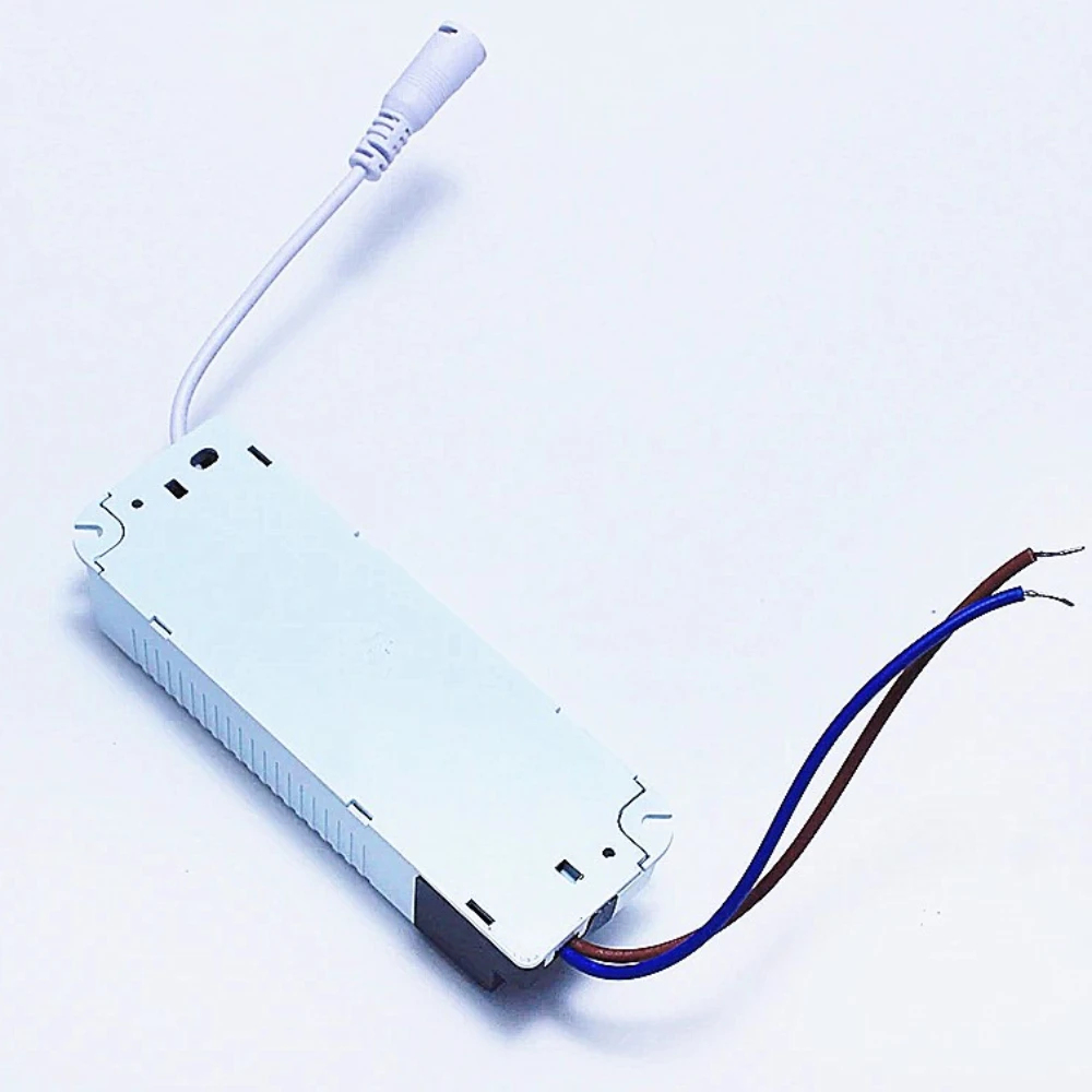 36W-48W LED Panel lamp Power Supply Lighting Transformer AC85-265V Output600mA DC54-80V External Drive