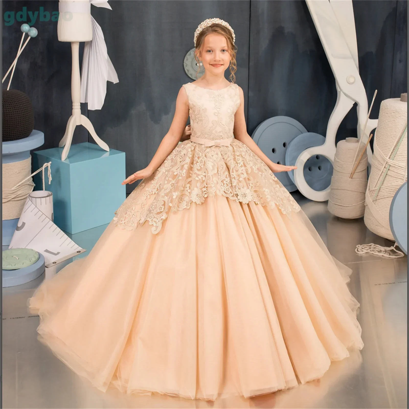 Spitze Blumen mädchen Kleider für Hochzeit kleine Kinder gestufte Tüll Festzug Geburtstags feier Kleider Satin Schärpen Erstkommunion Kleid