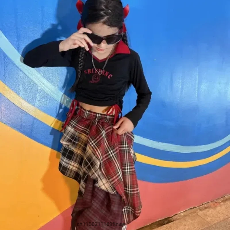 Traje de dança de rua infantil, top curto exposto para meninas, calças de saia xadrez, fantasia de performance de dança jazz
