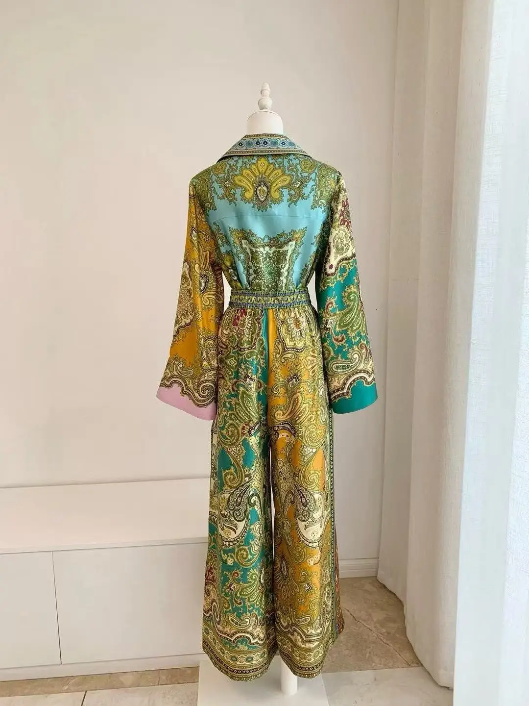 Jedwabna koszula elegancka z nadrukiem, długi rękaw, zapinana na jeden guzik, kołnierzyk wykładany, luźna koszula + spodnie z szerokimi nogawkami, nowa kolekcja 2025