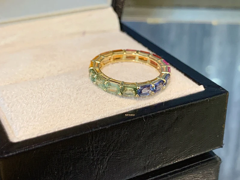 KUGG 100% 18 K イエローゴールドリングナチュラルカラーサファイア婚約指輪エレガントな光沢のあるデザインハイパーティージュエリー女性のための