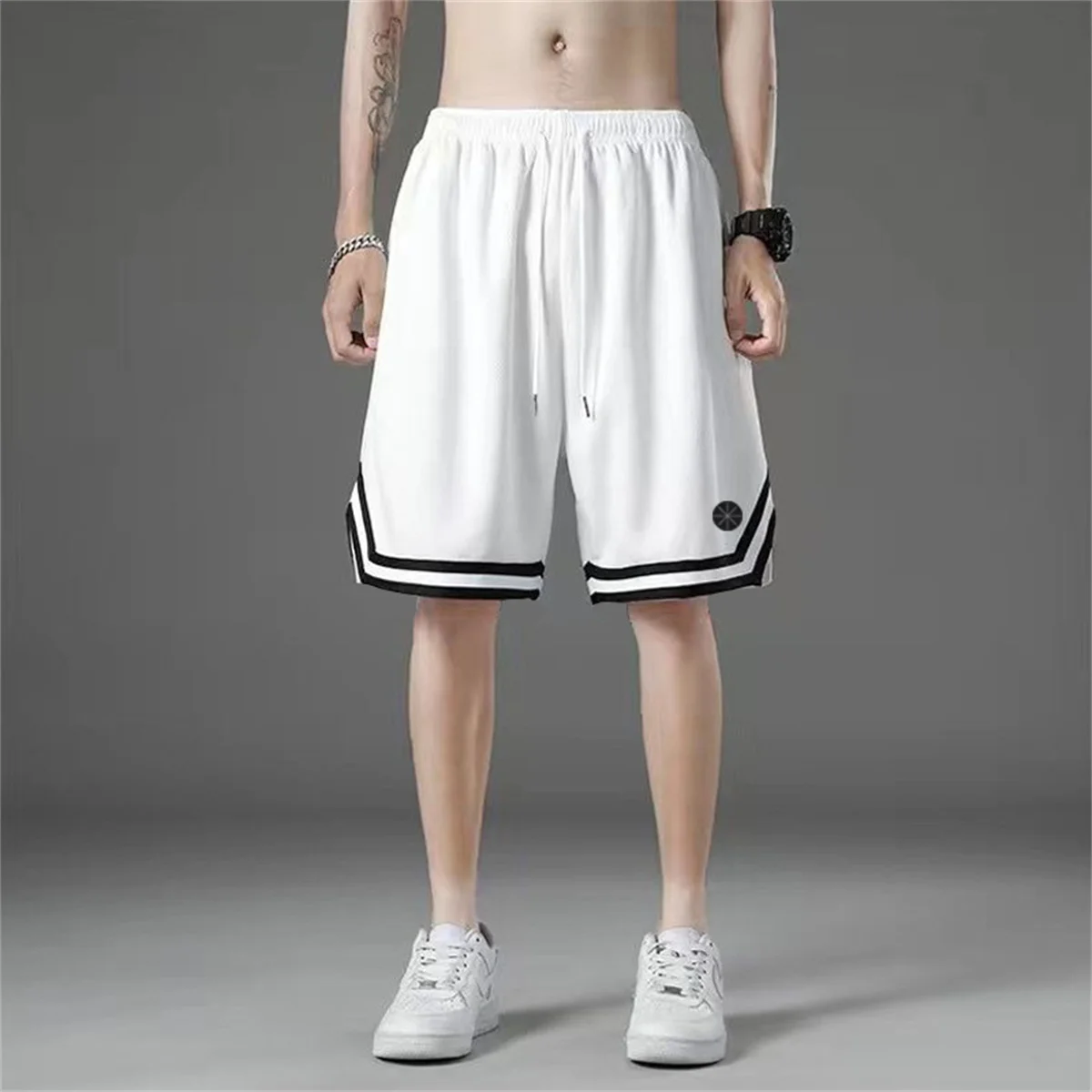 

Fashion Summer Sport Running Shorts Casual Loose Breathable Black Basketball Pants Men Drawstring High Street Shorts Men