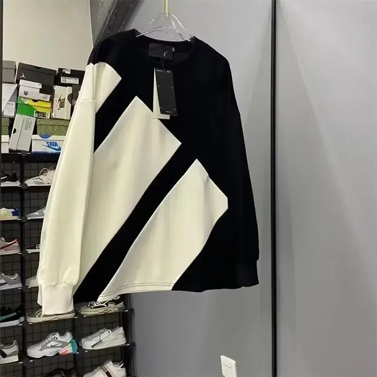 

Pop Men's Round Neck Sweatshirt Trendy Autumn Winter Fashion Long Sleeve Top Casual Loose Fit Korean Style Jacket