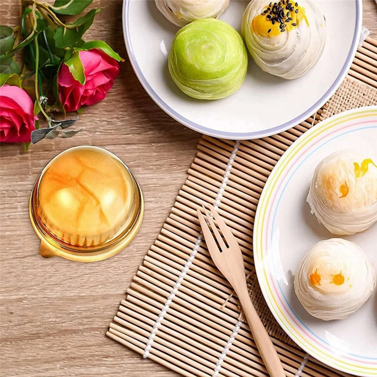 200Pcs Clear Plastic Mini Cupcake Boxes Muffin Pod Dome Muffin Cake Container Box Individual Cupcake Dessert Container