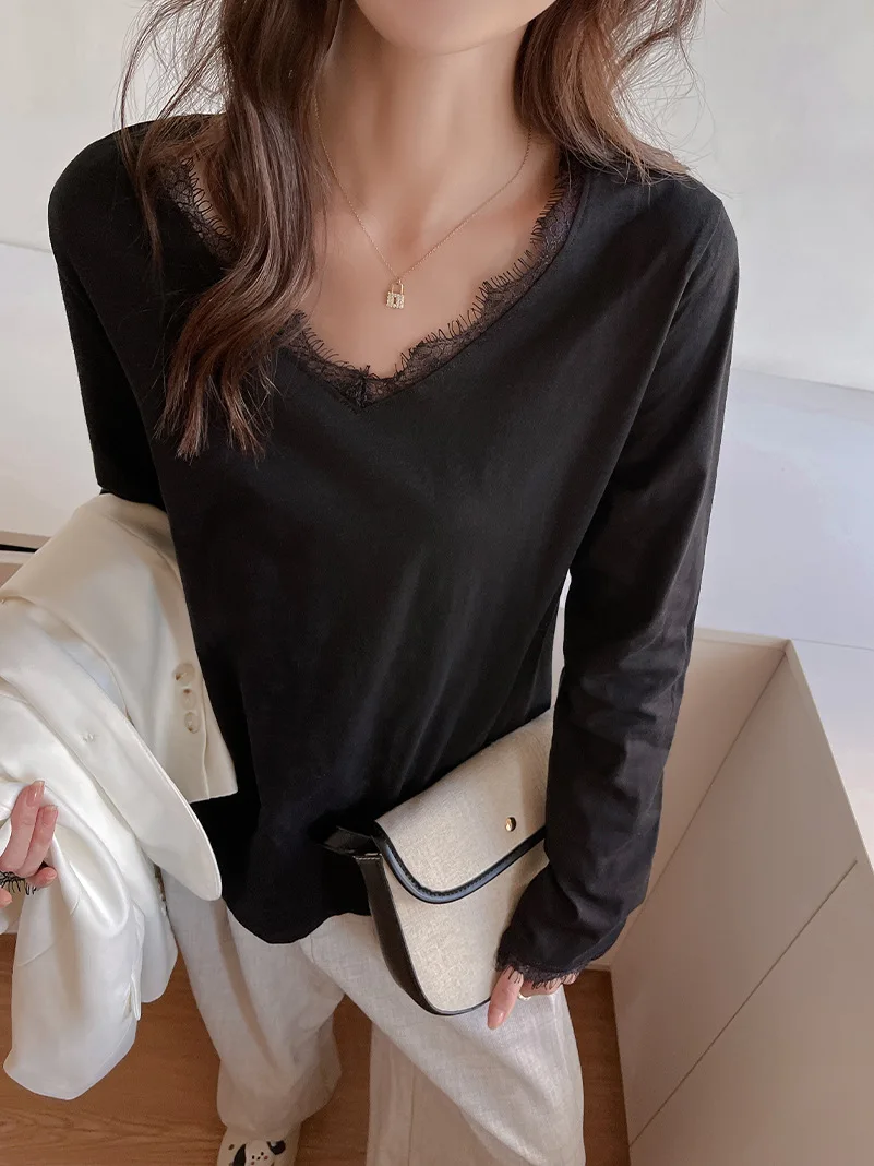 Vrouwen T-shirts Zwarte Kleur Volledige Mouw Sexy V-hals Kant Katoen Basislaag Tops Losse Dunne Vrouwelijke Blouse C6011