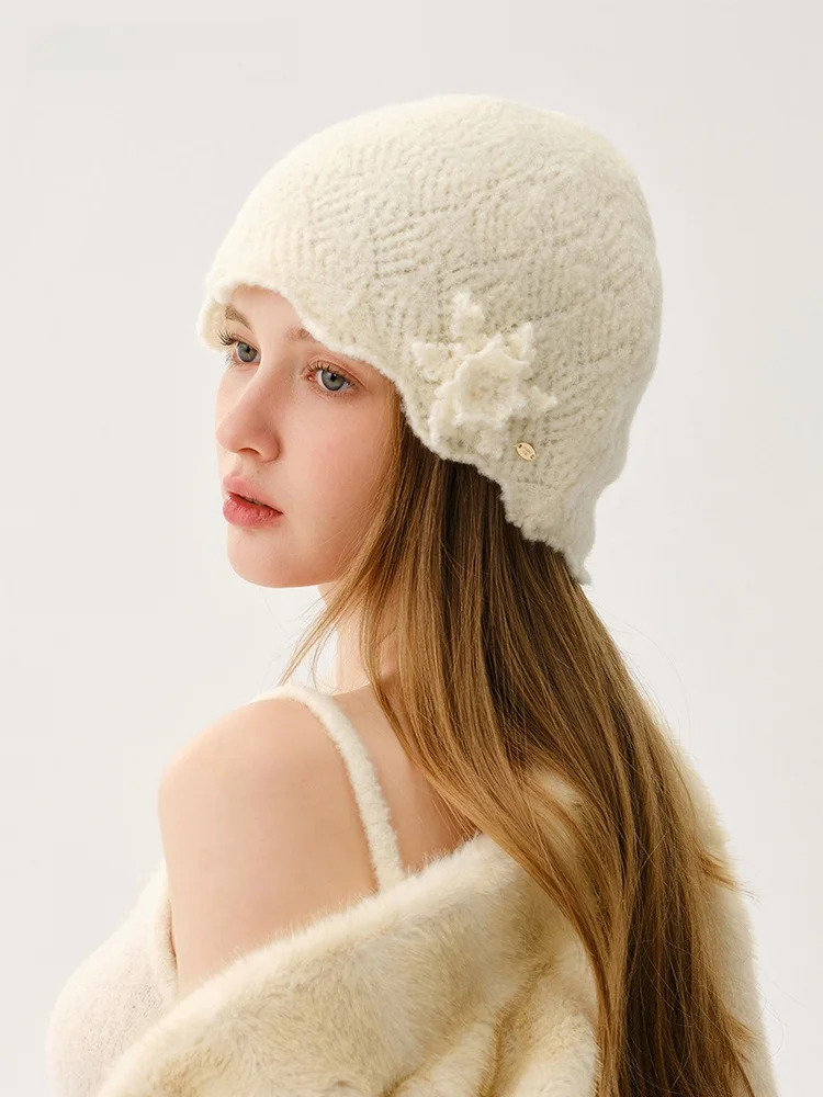 

Romantic Spectra Moonmoi Hand Hooked Snowflake Mixed Wool Yarn Double Layer Embroidered Warm Hat Faionable Ladies' irt