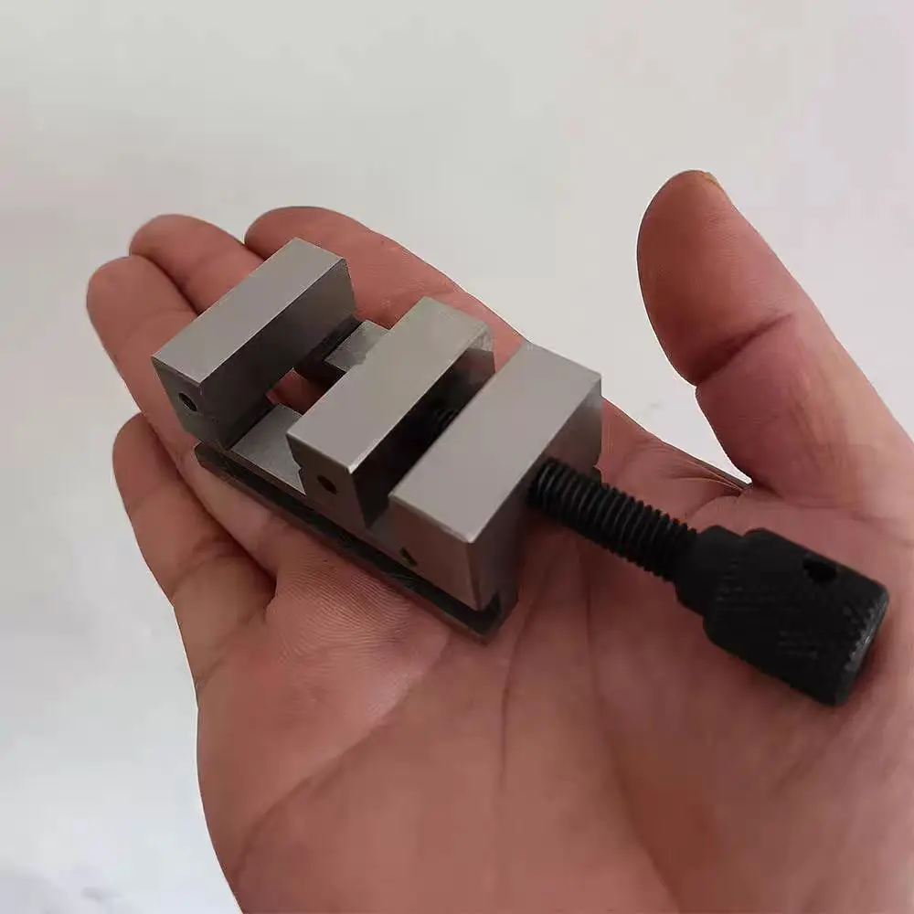 

QGG80 High Precision Flat Jaw Manual Grinder Small Bench Vice Bench Vise Clamp 3.2" Milling Machine Right Angle High Precision
