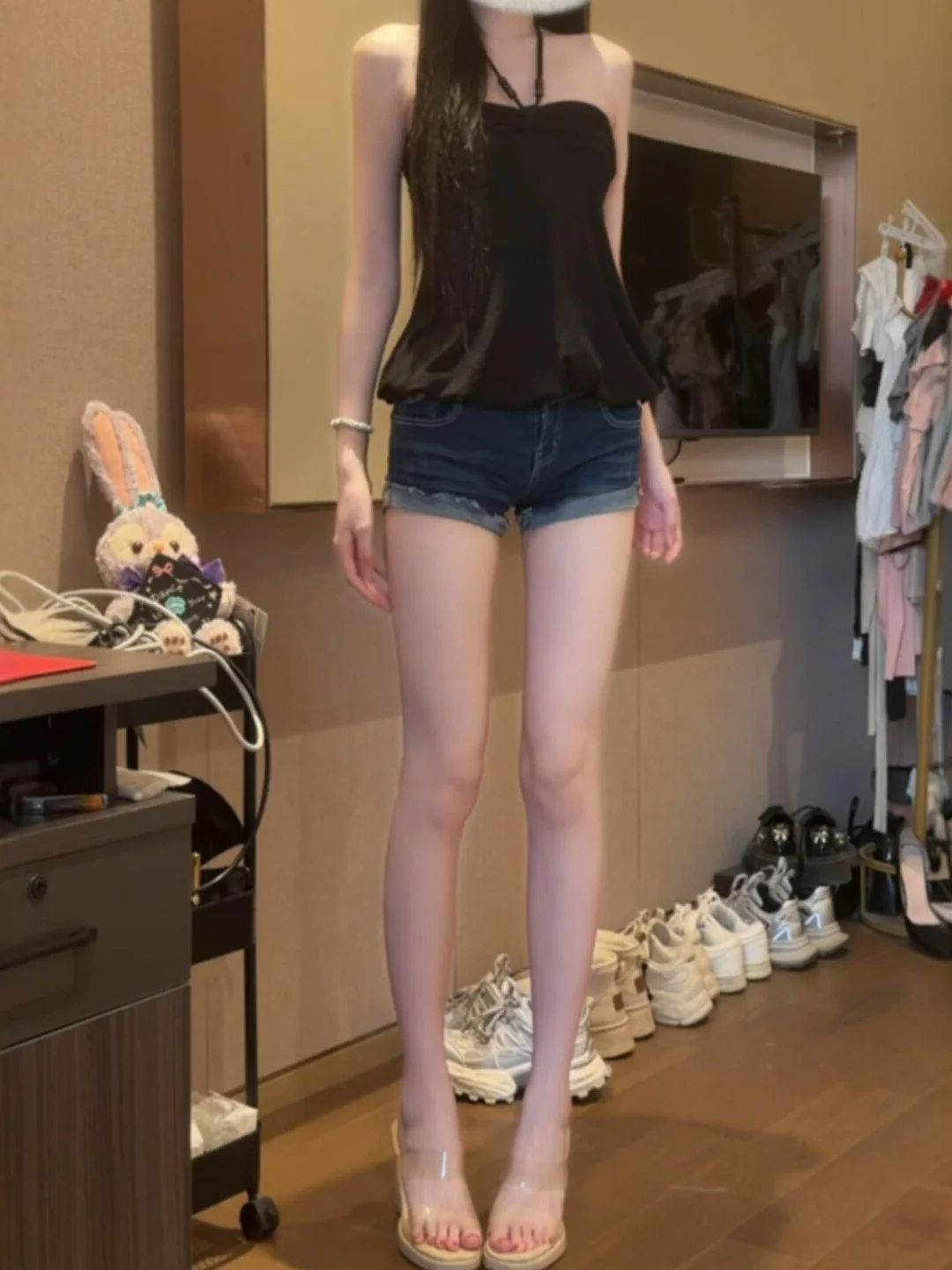 

American Retro Neck Hanging Vest Top Fashionable Travel Outfit Elegant Summer 2026 Cotton Casual Citywalk Daily Wear for Women