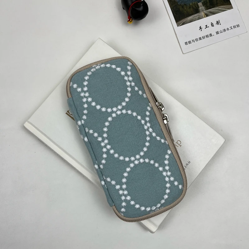 

Fabric Handwork Embroidery Tambourine Pen Case Multi-Pen Storage Bag Zipped Portable Pen Bag Light Blue