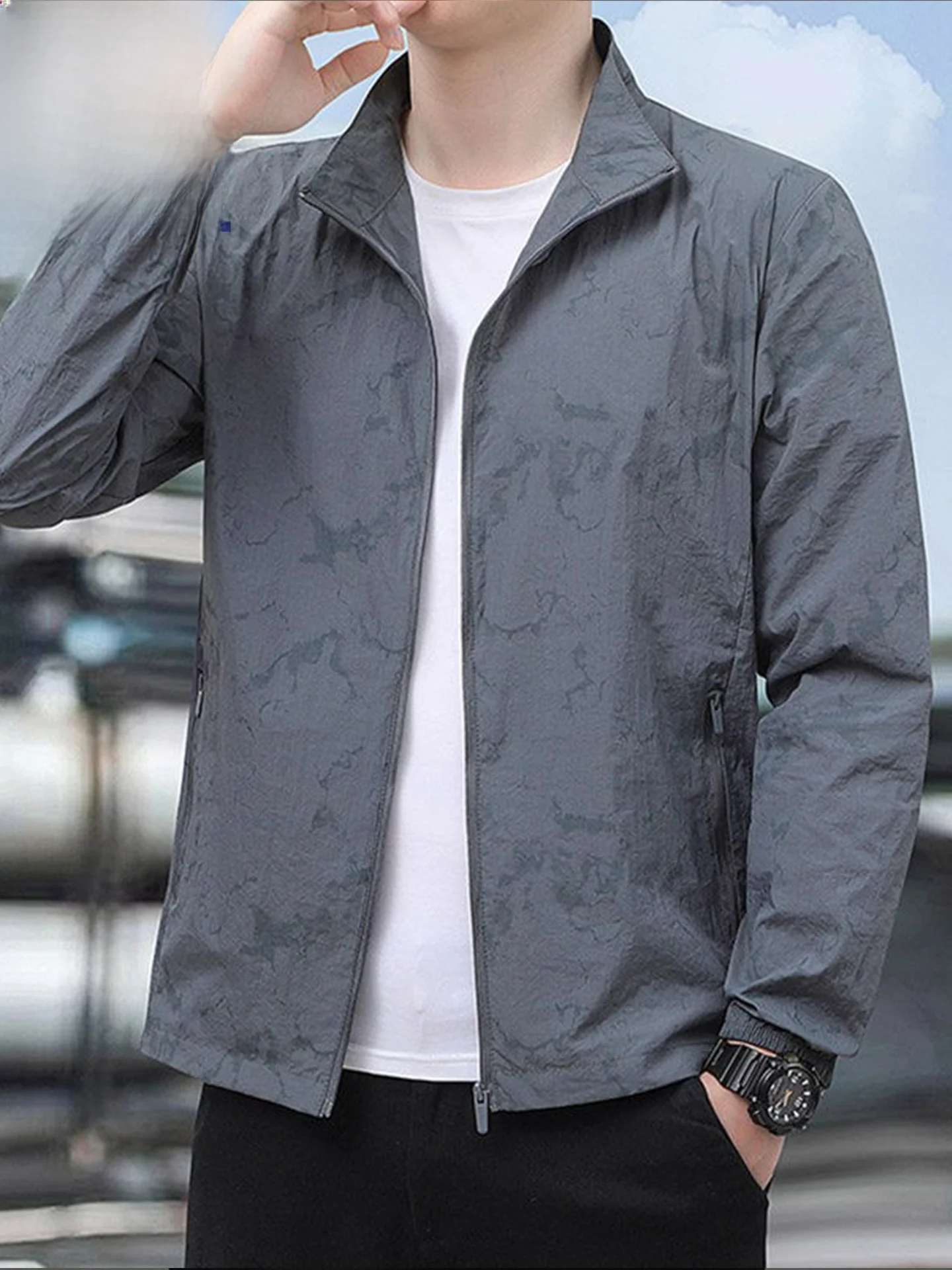

Мужская летняя легкая дышащая одежда из ледяного шелка для защиты от солнца, модная городская, с длинными рукавами и застежкой-молнией