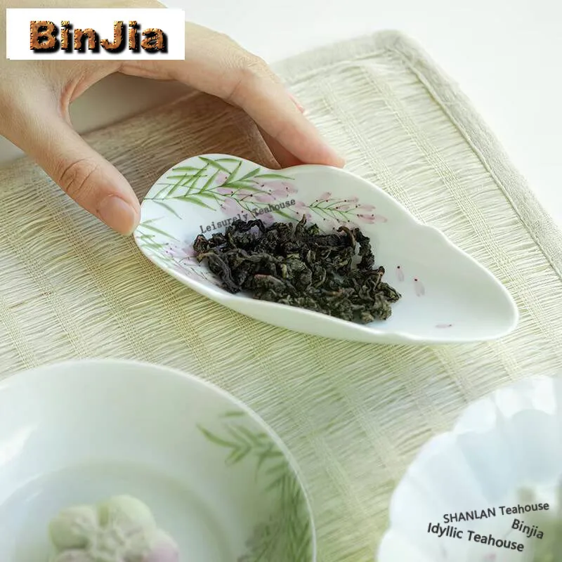 Pure Hand-painted Wisteria Flower Tea Scoop Aesthetic White Porcelain Awakening Tea Ladle Chinese Tea Set Accessories Decoration