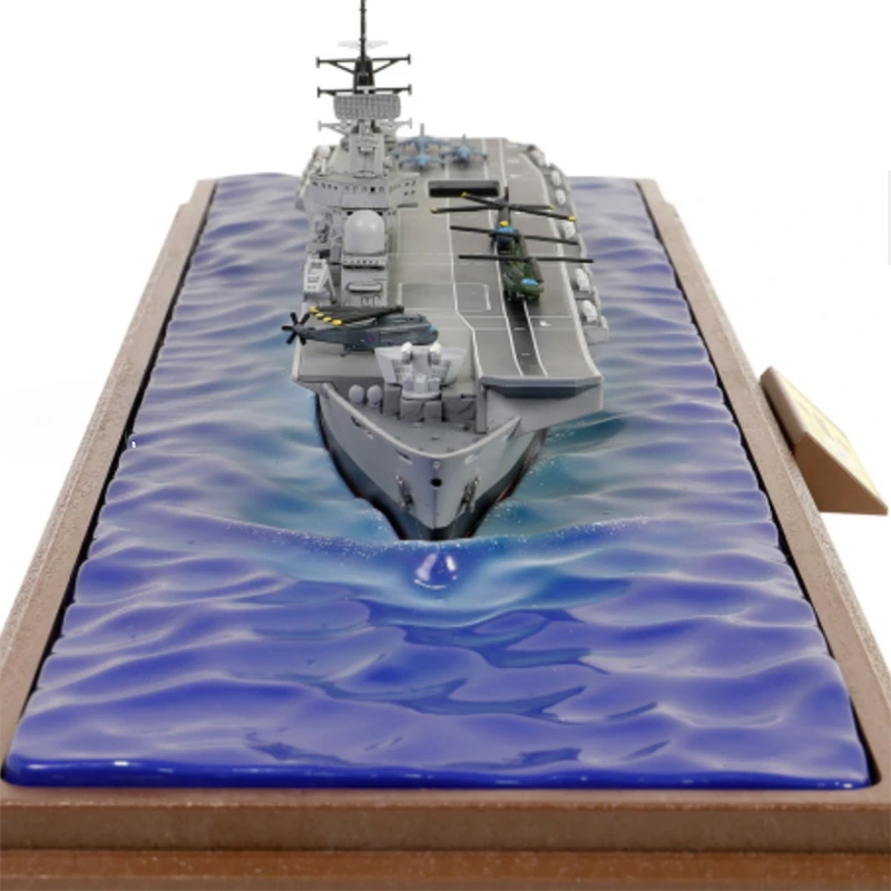 Portapacchi in metallo modello di nave 1/700 British Aircraft Carrier indistruttibile R05 Waterline Version modello finito in lega giocattolo regalo