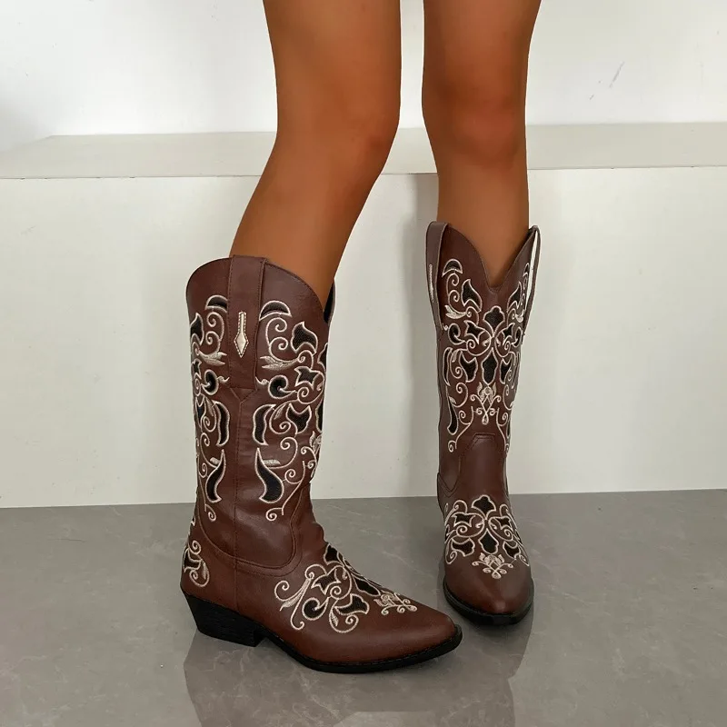 2025 جديد الخريف المطرزة أحذية واحدة موضة أشار تو كم مقاوم للماء عدم الانزلاق كعب مربع منتصف الساق الأحذية #2